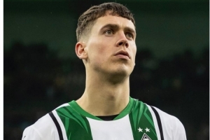 官方：门兴中场桑德仍受到严重感染后遗症影响，将继续缺席